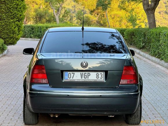 BİLEK AUTO'DAN 2004 MODEL HATASIZ DEĞİŞENSİZ BORA 1.6 PACİFİC