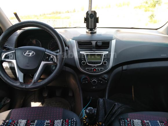 Sahibinden Hyundai Accent Blue 1.6 CRDI Mode 2011 Model