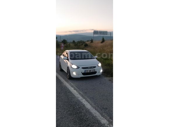 Sahibinden Hyundai Accent Blue 1.6 CRDI Mode 2011 Model