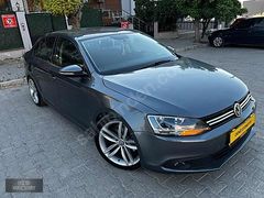 ACİL699950TL2013 JETTA 1.6 TDİ OTOMATİK MULTİMEDİALI 209000 KM