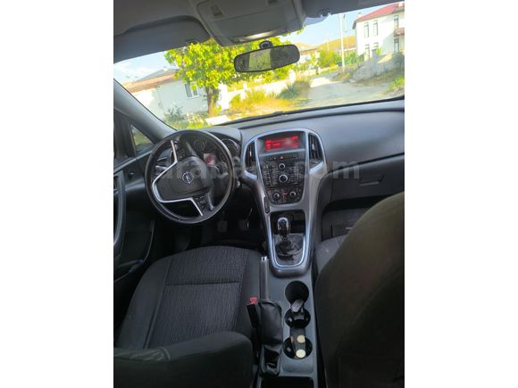 Sabakımlı Astra sahibinden Opel Astra 1.6 Edition 2013 Model