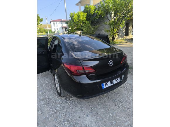 Sabakımlı Astra sahibinden Opel Astra 1.6 Edition 2013 Model