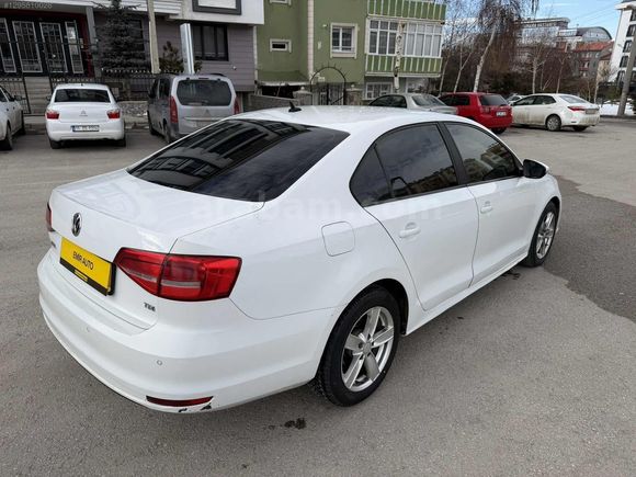 EMİR AUTO'DAN EMSALSİZ WOLKSWAGEN JETTA