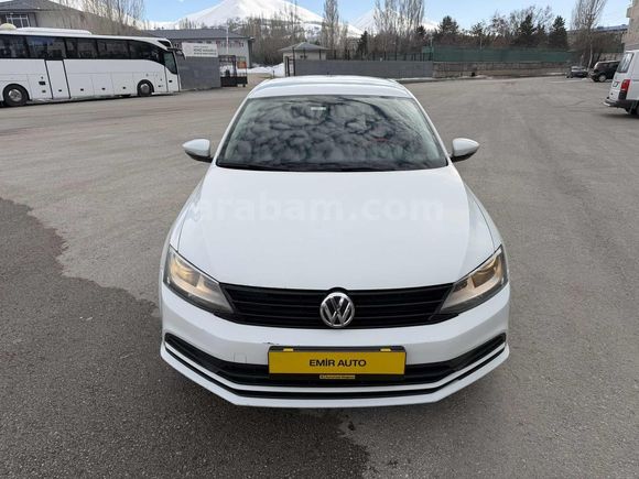EMİR AUTO'DAN EMSALSİZ WOLKSWAGEN JETTA