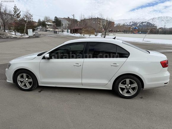 EMİR AUTO'DAN EMSALSİZ WOLKSWAGEN JETTA