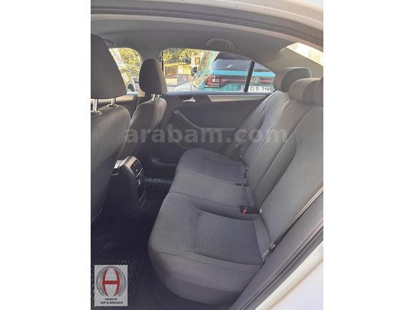 2015 MODEL JETTA İLK SAHİBİNDEN. SADECE 81 BİN KM DE DİZEL