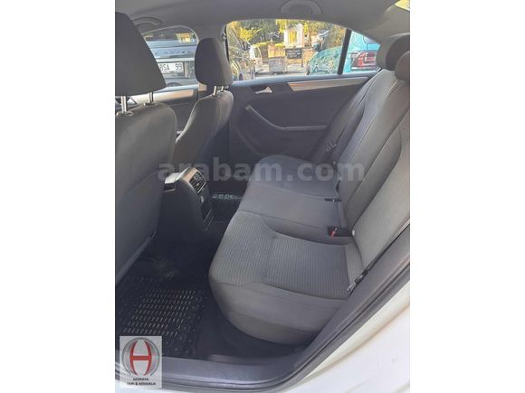 2015 MODEL JETTA İLK SAHİBİNDEN. SADECE 81 BİN KM DE DİZEL