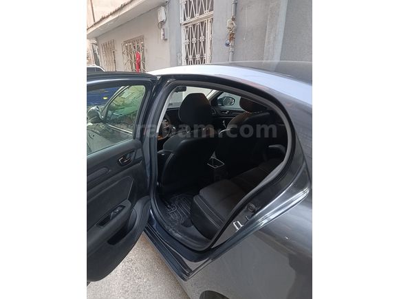 Sahibinden Renault Megane 1.3 TCe Joy 2019 Model 