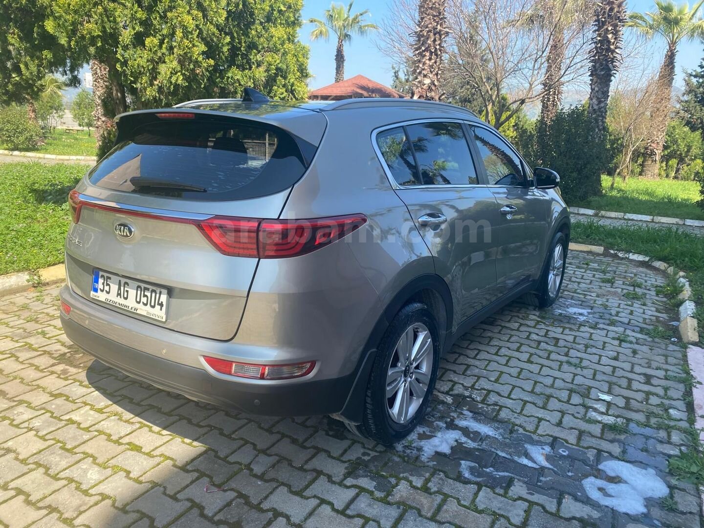 Sahibinden Kia Sportage 1.6 GDI Premium 2017 Model Ankara 104.000 km muayene yeni 4 lastik sıfır (Lassa)Gri (metalik) 3