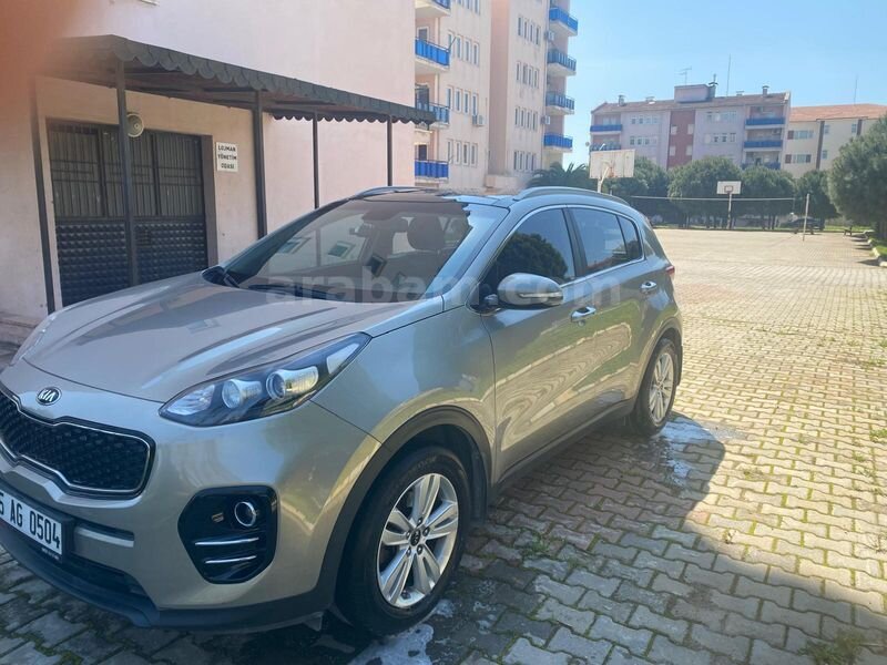 Sahibinden Kia Sportage 1.6 GDI Premium 2017 Model Ankara 104.000 km muayene yeni 4 lastik sıfır (Lassa)Gri (metalik)
