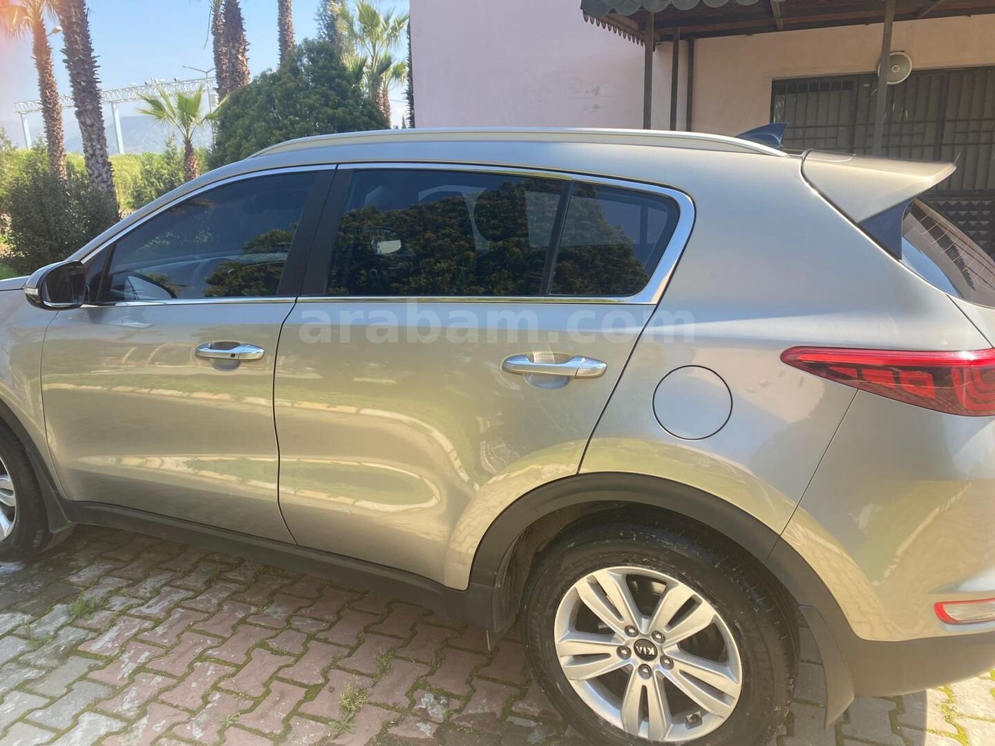 Sahibinden Kia Sportage 1.6 GDI Premium 2017 Model Ankara 104.000 km muayene yeni 4 lastik sıfır (Lassa)Gri (metalik) 5