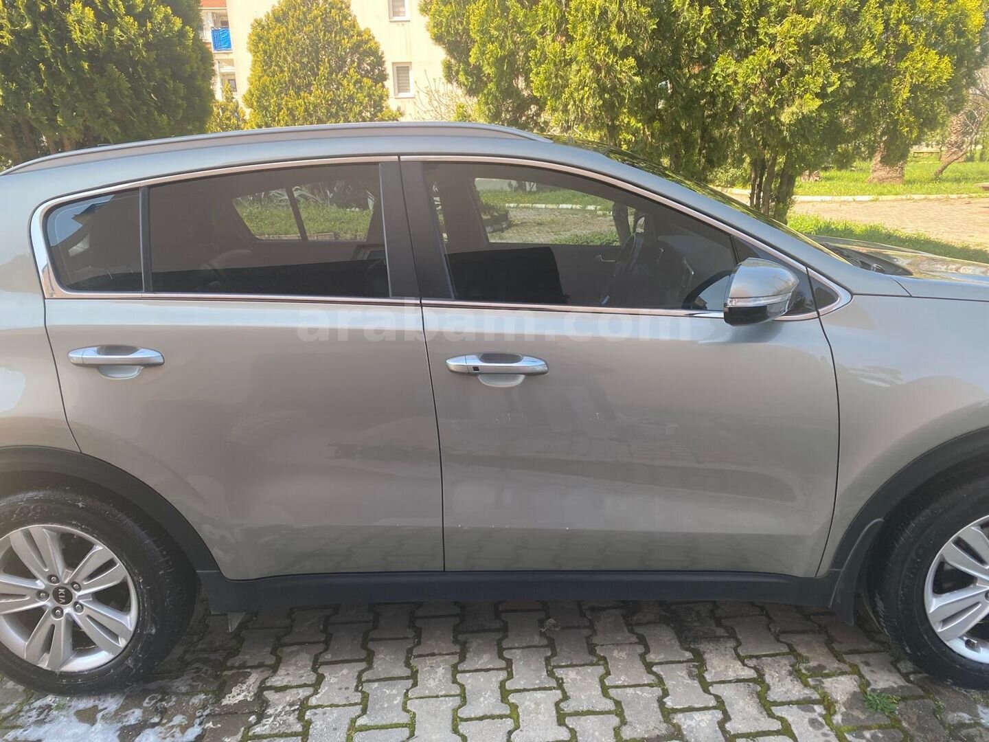 Sahibinden Kia Sportage 1.6 GDI Premium 2017 Model Ankara 104.000 km muayene yeni 4 lastik sıfır (Lassa)Gri (metalik) 2