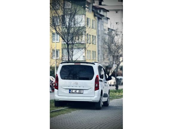 Sahibinden Opel Combo 1.5 CDTI Essential 2025 Model 