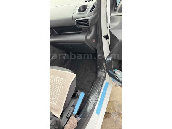 Sahibinden Opel Combo 1.5 CDTI Essential 2025 Model 