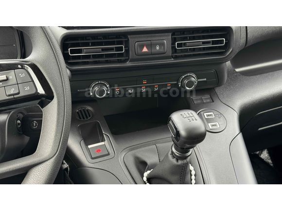 Sahibinden Opel Combo 1.5 CDTI Essential 2025 Model 