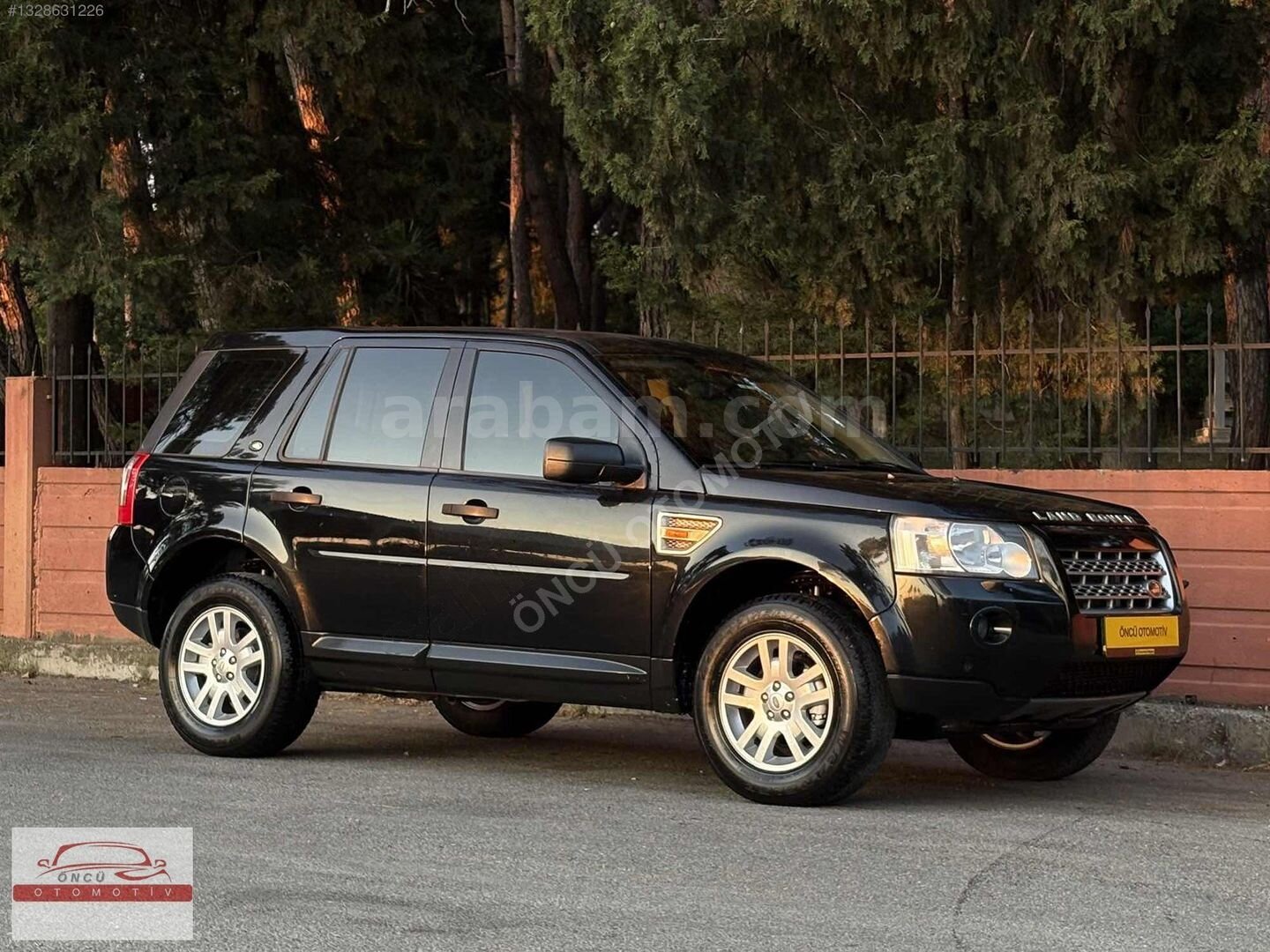 Galeriden Land Rover Freelander II 2.2 TD4 HSE 2008 Model Antalya 339.000 km Siyah 3