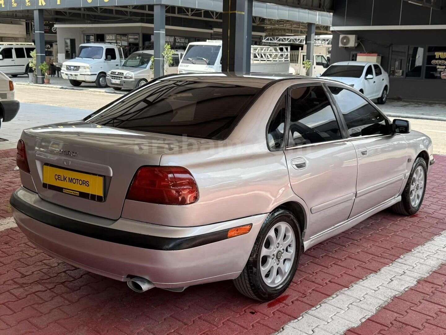 Galeriden Volvo S40 1.6 2000 Model Adana 380.000 km Gri 5