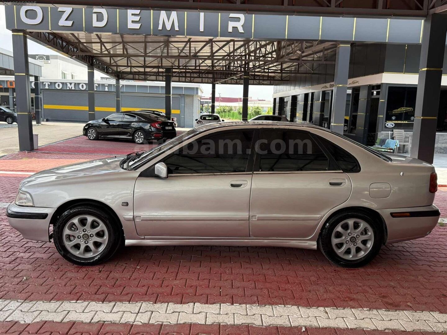 Galeriden Volvo S40 1.6 2000 Model Adana 380.000 km Gri 3