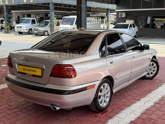ÇELİK'DEN 2000 VOLVO S40 1.6 LPG-KLİMA-ABS-4 CAM OTO-FULL-EMSLSZ