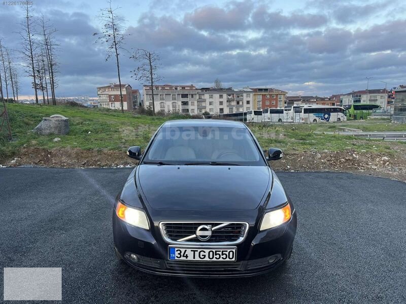 Galeriden Volvo S40 1.6 D Premium 2010 Model İstanbul 285.000 km Siyah