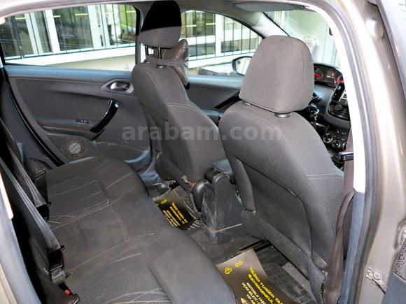 1.4 e-HDI DİZEL OTOMATİK 208