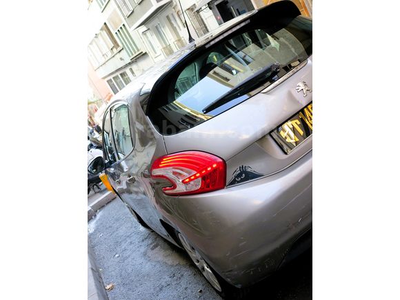 1.4 e-HDI DİZEL OTOMATİK 208