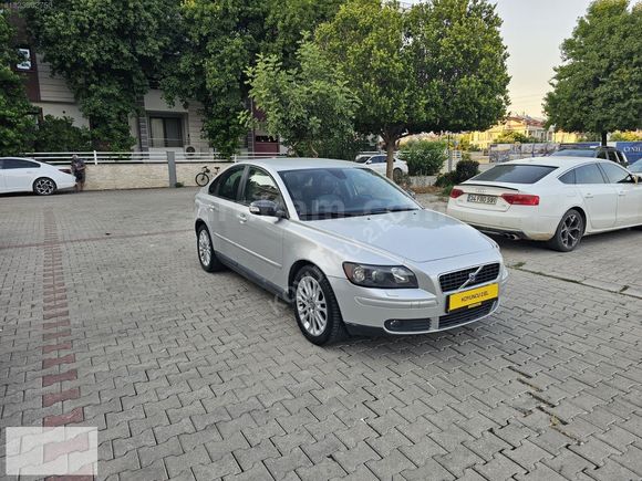VOLVO S40 1.6 D D2 DYNAMİC EDITİON MANUEL ÇEKİ DEMİRLİ