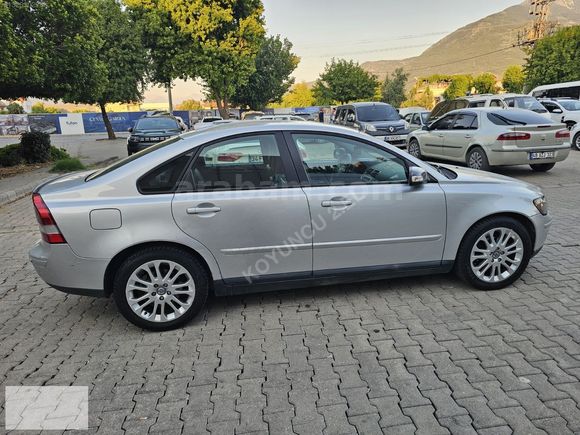 VOLVO S40 1.6 D D2 DYNAMİC EDITİON MANUEL ÇEKİ DEMİRLİ