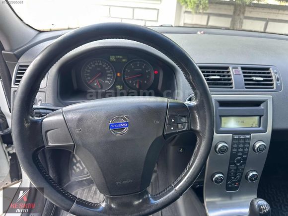 VOLVO S40 HATASIZ AYARINDA TEK LOKAL BOYALI