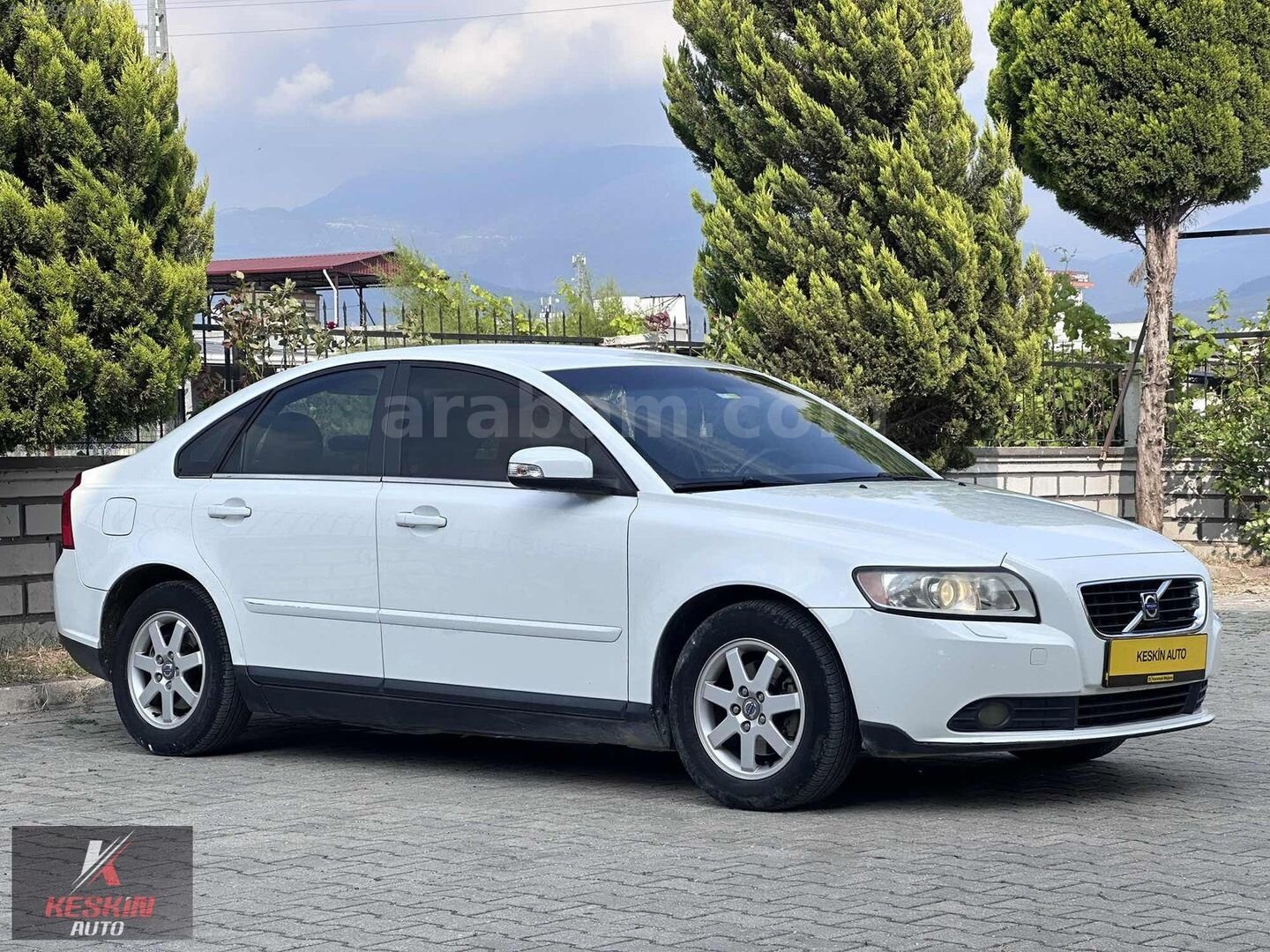 Galeriden Volvo S40 1.6 2009 Model Osmaniye 160.000 km Beyaz 3