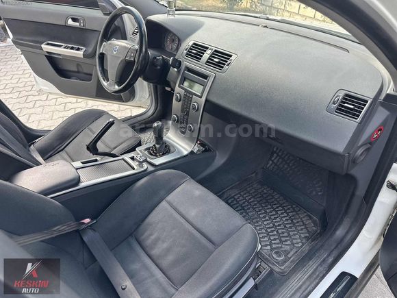 VOLVO S40 HATASIZ AYARINDA TEK LOKAL BOYALI