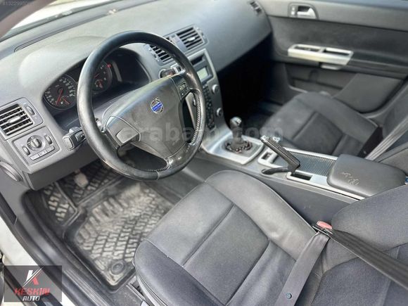 VOLVO S40 HATASIZ AYARINDA TEK LOKAL BOYALI