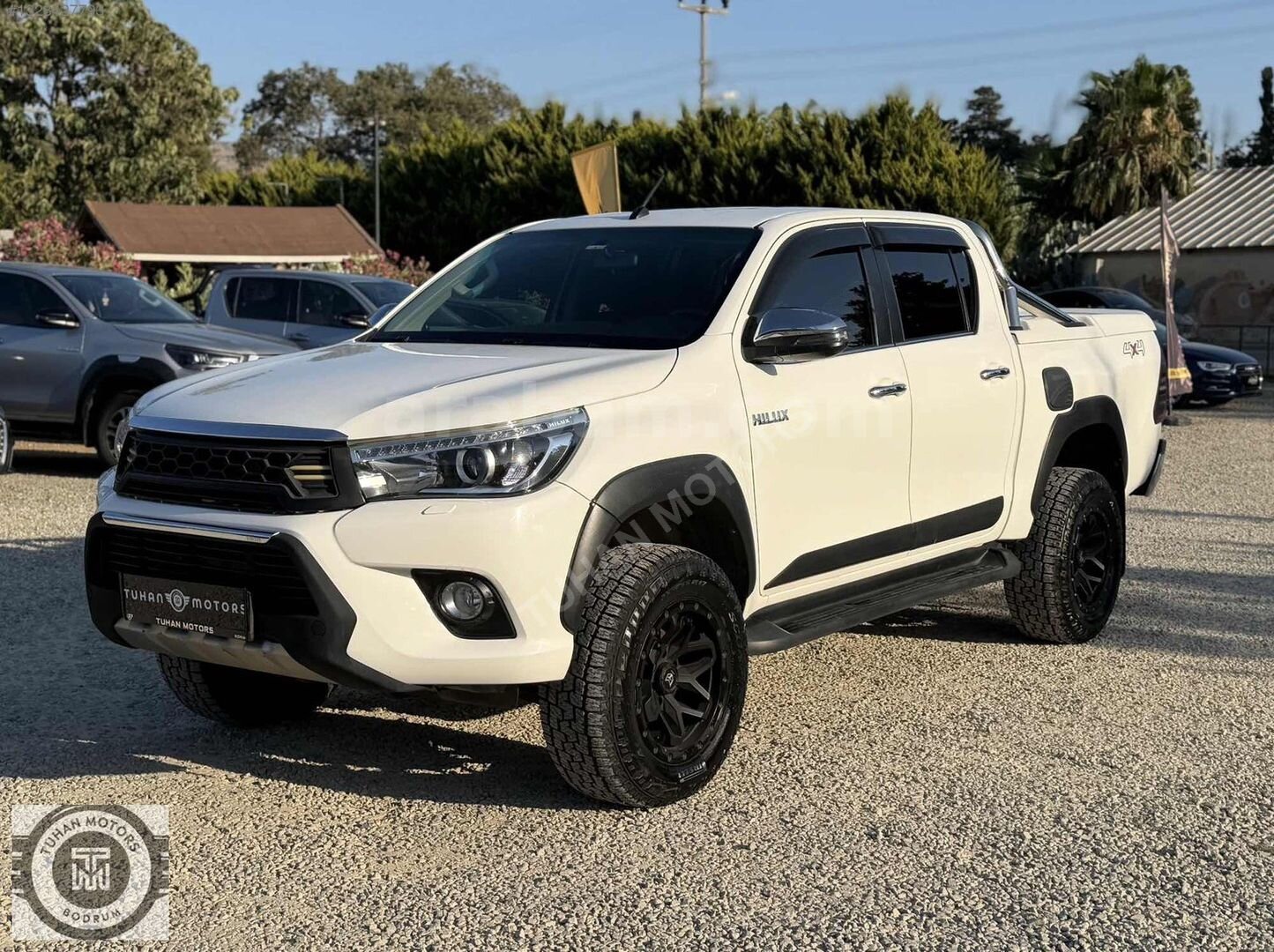 TUHAN MOTORS HATASIZ TOYOTA HİLUX 2.4 Hİ-CRUİSER 4*4 DÜŞÜK KM 2