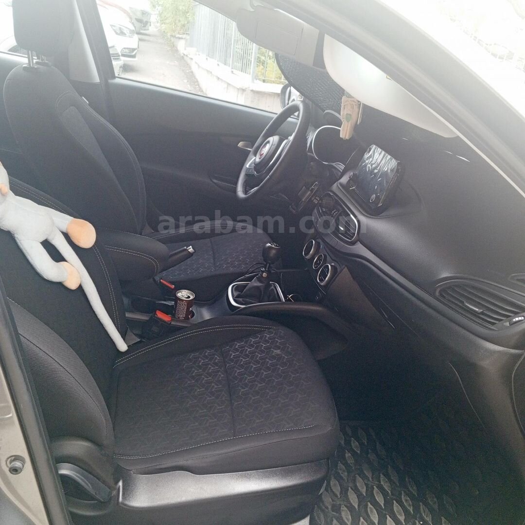 Sahibinden Fiat Egea Cross 1.4 Fire Urban 2023 Model 3