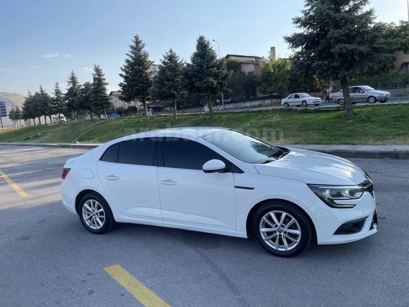 Sahibinden Renault Megane 1.5 dCi Touch 2017 Model 