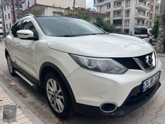 MENEKŞE - 8 YILLIK SAHİBİNDEN SERVİS BAKIMLI 68.000 KM CAM TAVAN
