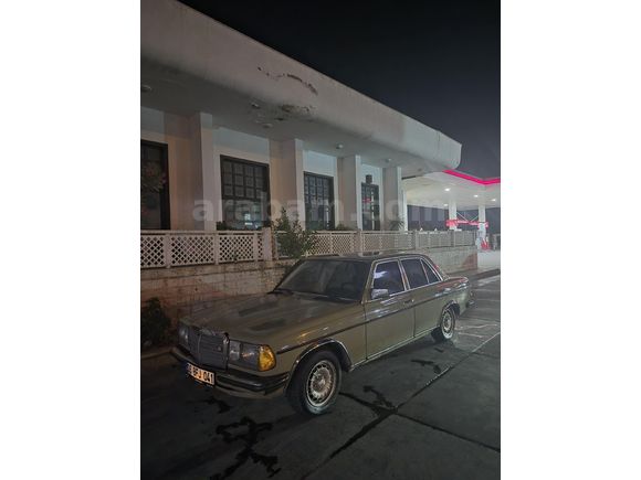 Sahibinden Mercedes - Benz E 200 d 1984 Model