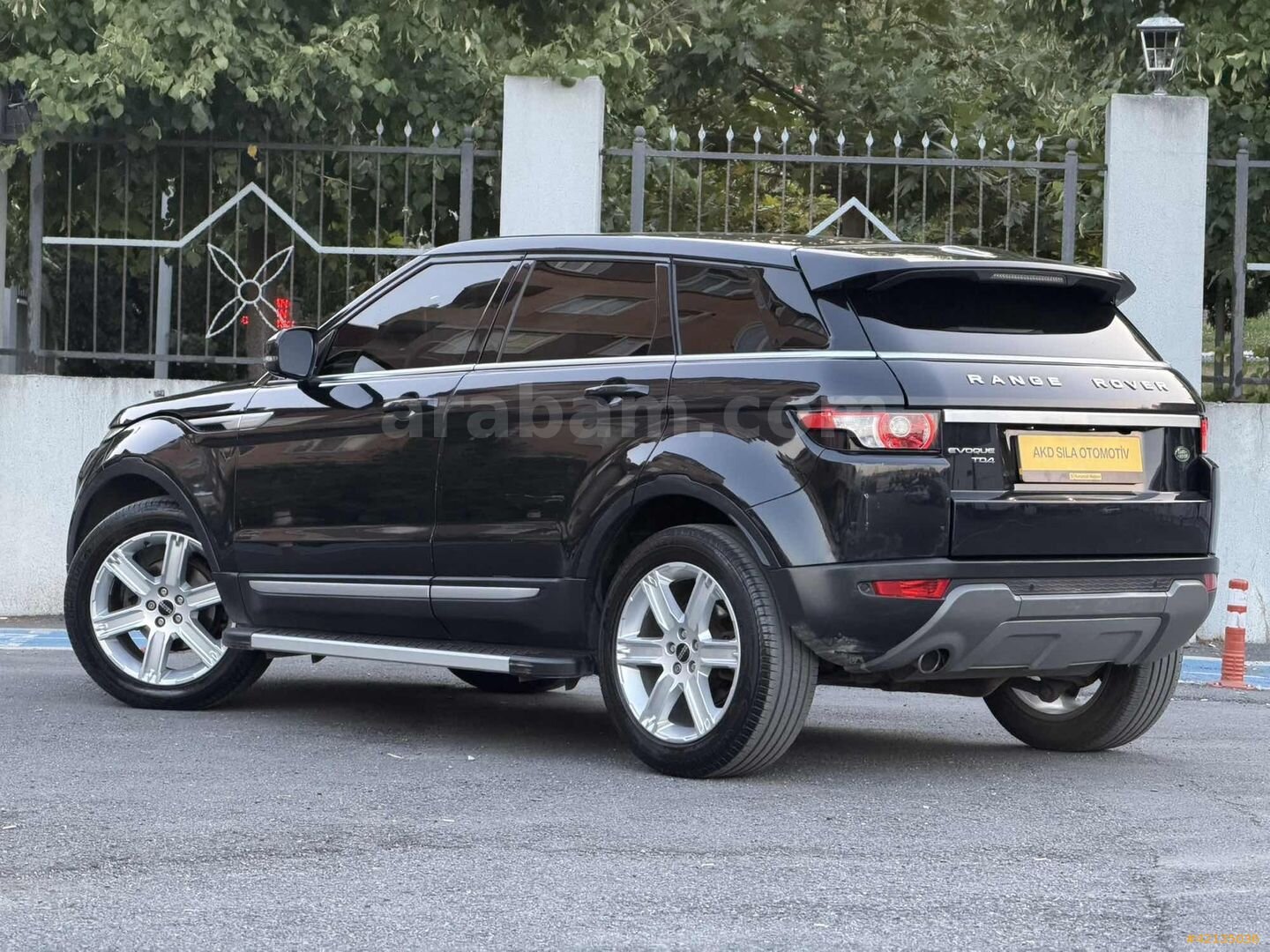 Galeriden Land Rover Range Evoque 2.2 TD4 Dynamic 2012 Model İstanbul 205.000 km Siyah 3