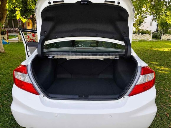 Sahibinden Honda Civic 1.6i VTEC Eco Elegance 2014 Model 