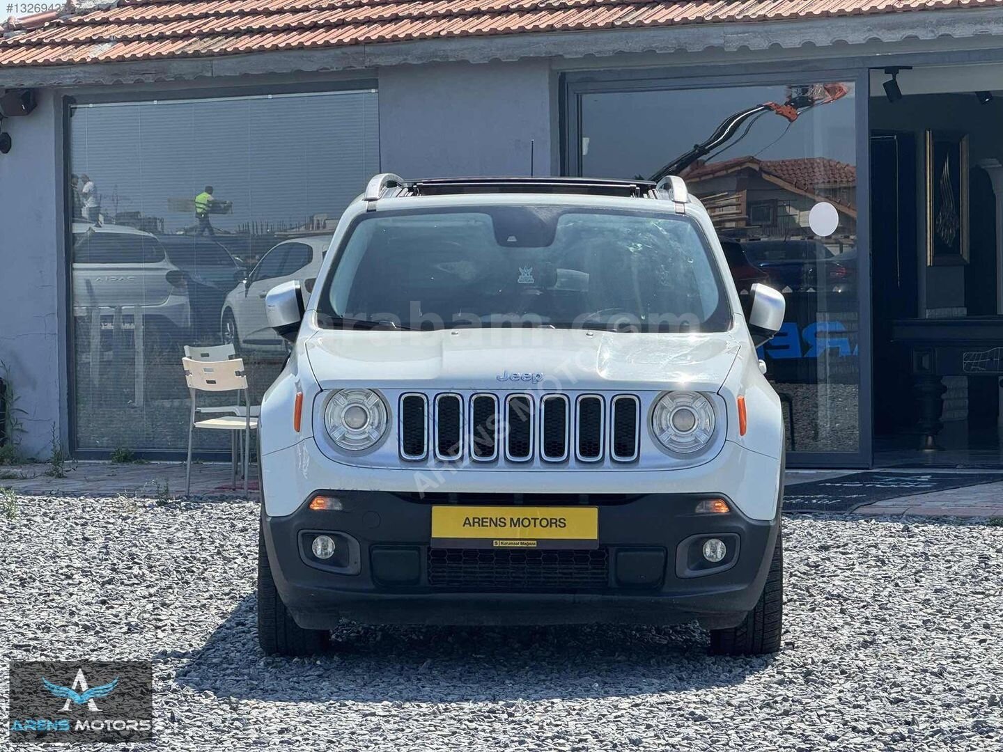 Galeriden Jeep Renegade 1.6 MultiJet Limited 2015 Model İstanbul 181.000 km Beyaz 4