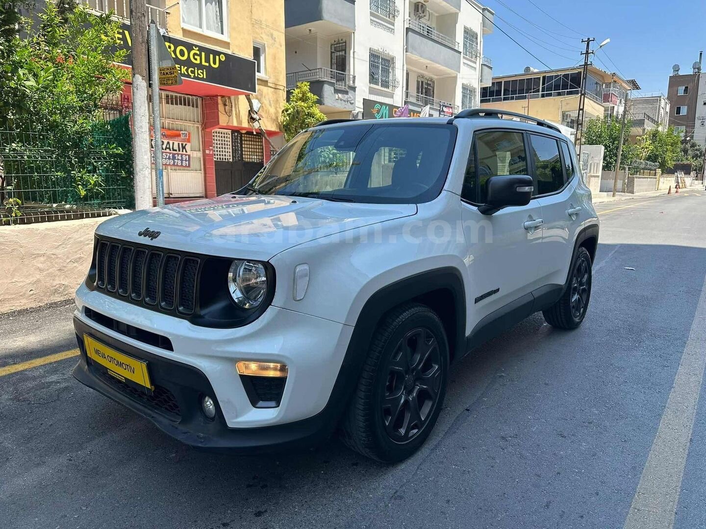 Galeriden Jeep Renegade 1.3 T 80.Yıl 2022 Model Mersin 59.500 km Beyaz 3