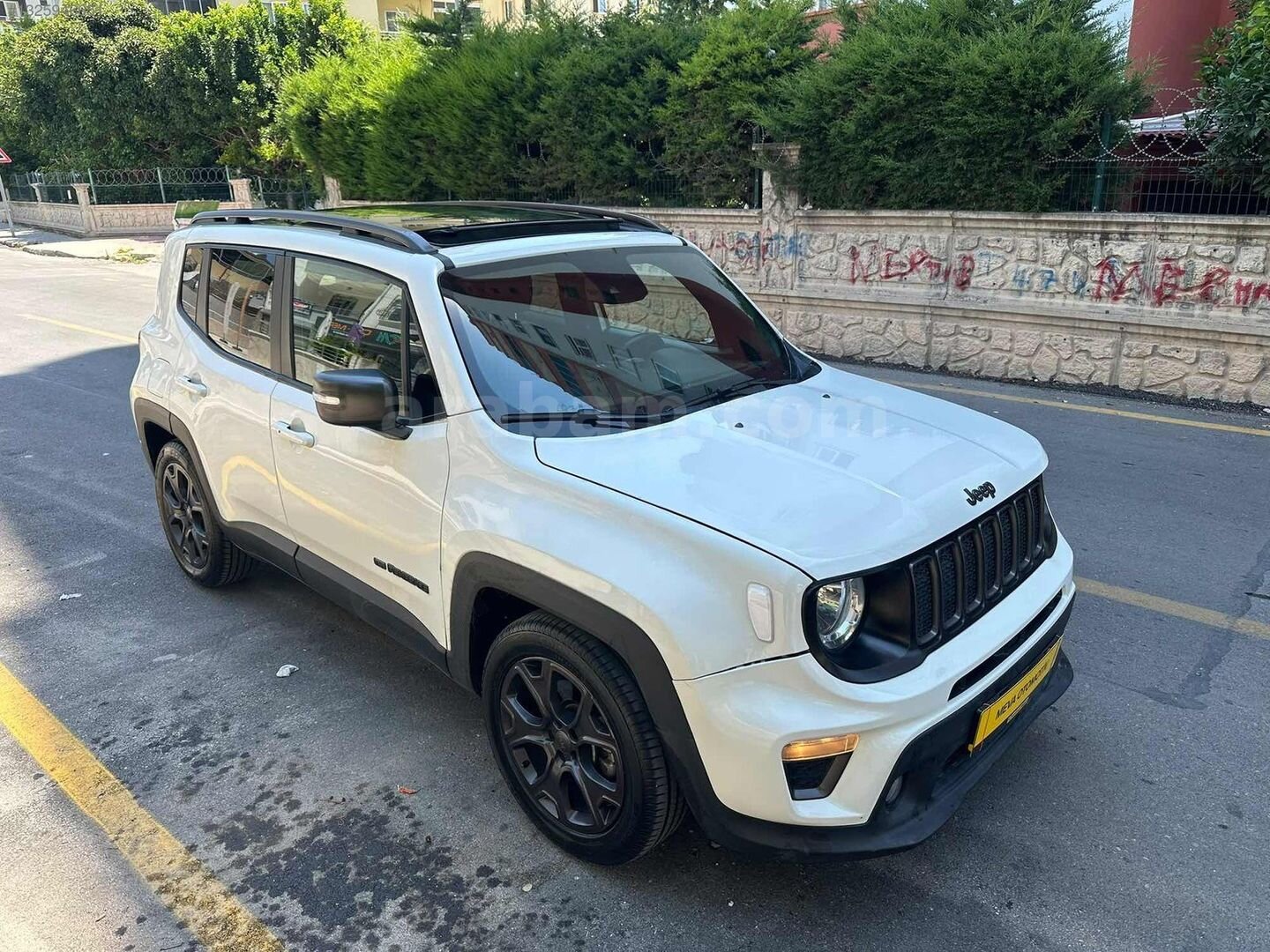 Galeriden Jeep Renegade 1.3 T 80.Yıl 2022 Model Mersin 59.500 km Beyaz 2