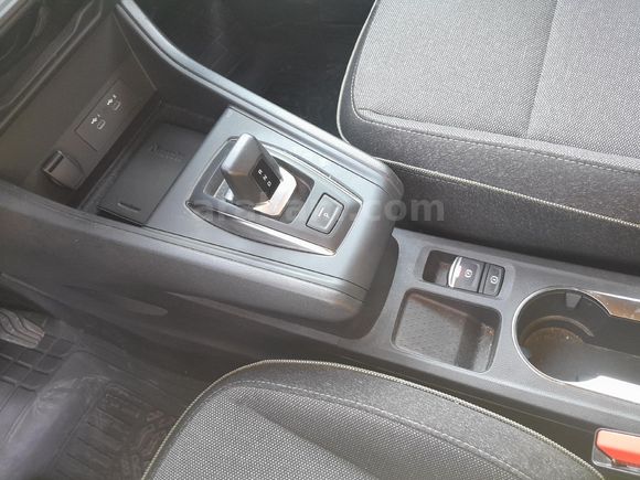 Sahibinden Renault Captur 1.3 TCe Techno 2025 Model  8.000 km Gri