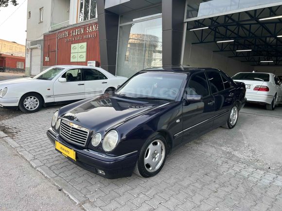 UĞURAUTO dan dolular dolusu Mercedes - Benz E 200 Avantgarde e2 paket