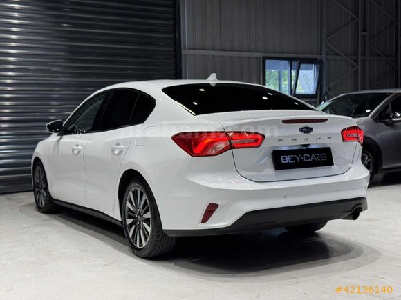 BEY-CARS FORD FOCUS 1.5 ECOBLUE TİTANİUM X CARPLAY BOYASIZ
