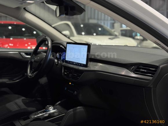 BEY-CARS FORD FOCUS 1.5 ECOBLUE TİTANİUM X CARPLAY BOYASIZ