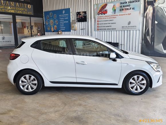 RENAULT CLİO 1.0 MANUEL TEMİZ UYGUN FİYAT