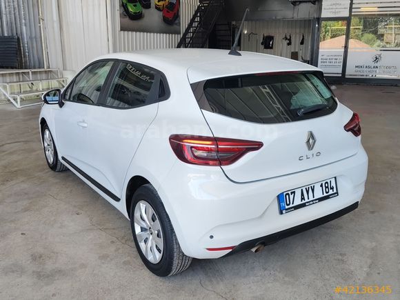 RENAULT CLİO 1.0 MANUEL TEMİZ UYGUN FİYAT