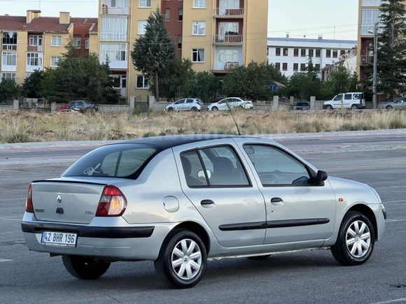 CLİO 1.5dCi KLİMALI+SORUNSUZ+MÜKEMMEL TEMİZLİKTE+UYGUN RAKAM