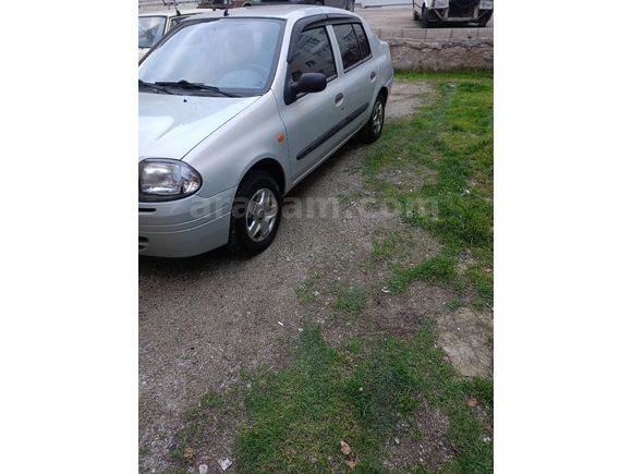 Sahibinden Renault Clio 1.4 RNA 2000 Model